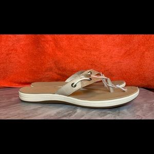 NWT Sperry Seabrook sandals size 10.